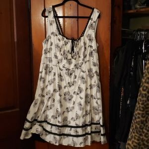 Hot Topic Black & White Rose & Bug Dress